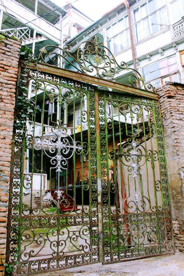 Cozy Apartment In Center Of Old Tbilisi Bagian luar foto